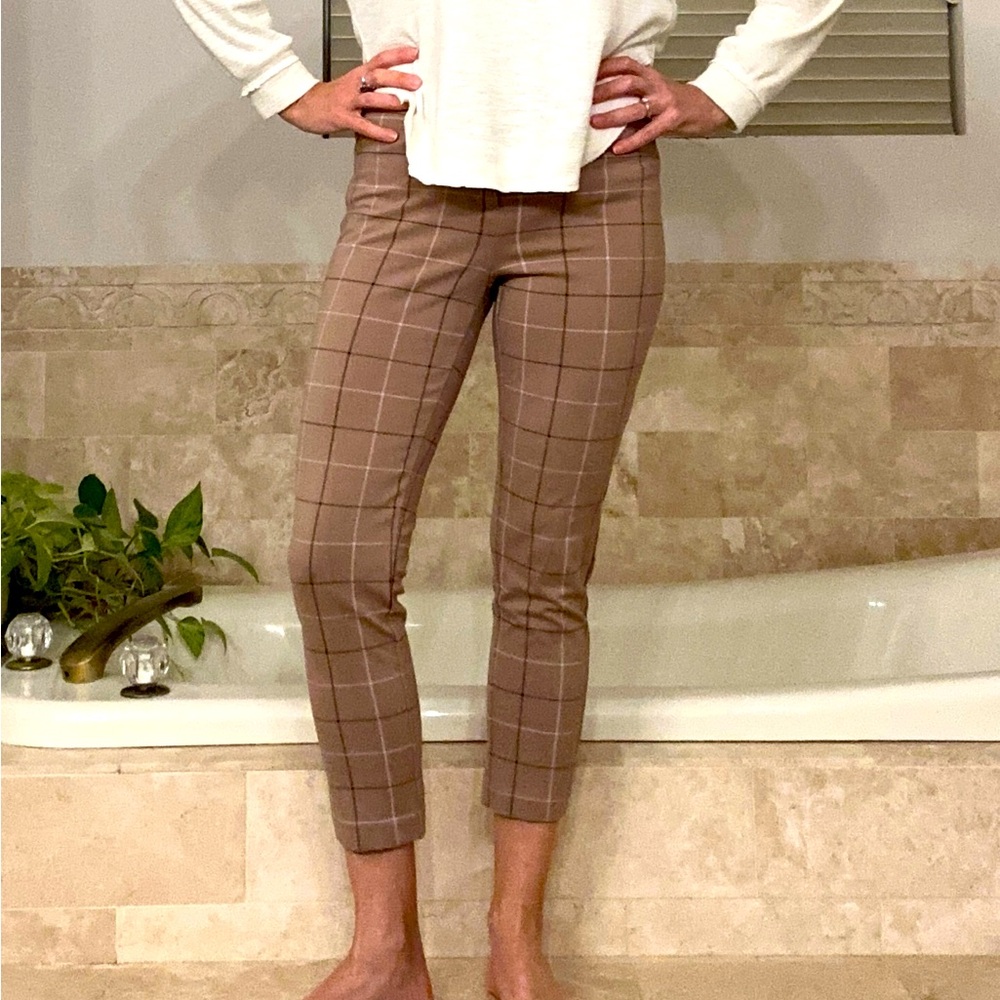 Amanda + Chelsea window pane ankle trousers